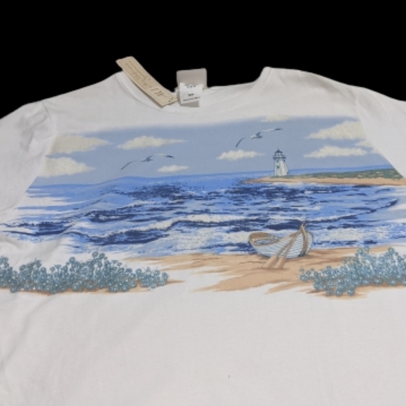 NWT lighthouse scene tshirt - Picture 2 of 2